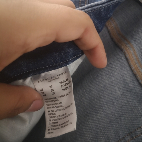 American eagle ripped curvy high rise jegging. Size 20 regular - Picture 4 of 5
